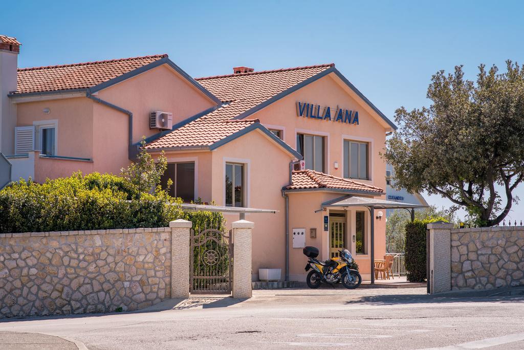 B&B Villa Ana Krk Town Exterior photo